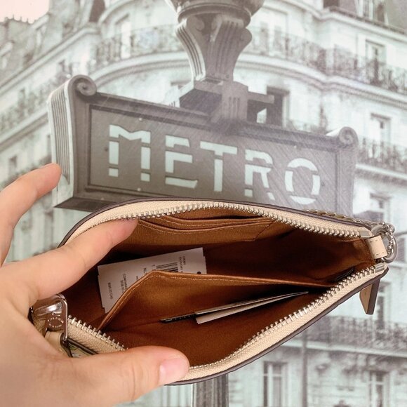 COACH CR365 NOLITA 19 WITH FLORAL PRINT IN IVORY MULTI - Picture 7 of 9